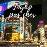 Vues nocturnes de Shibuya, Tokyo, avec écrans lumineux et passants.