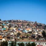 Maisons colorées sur les cerros de Valparaiso