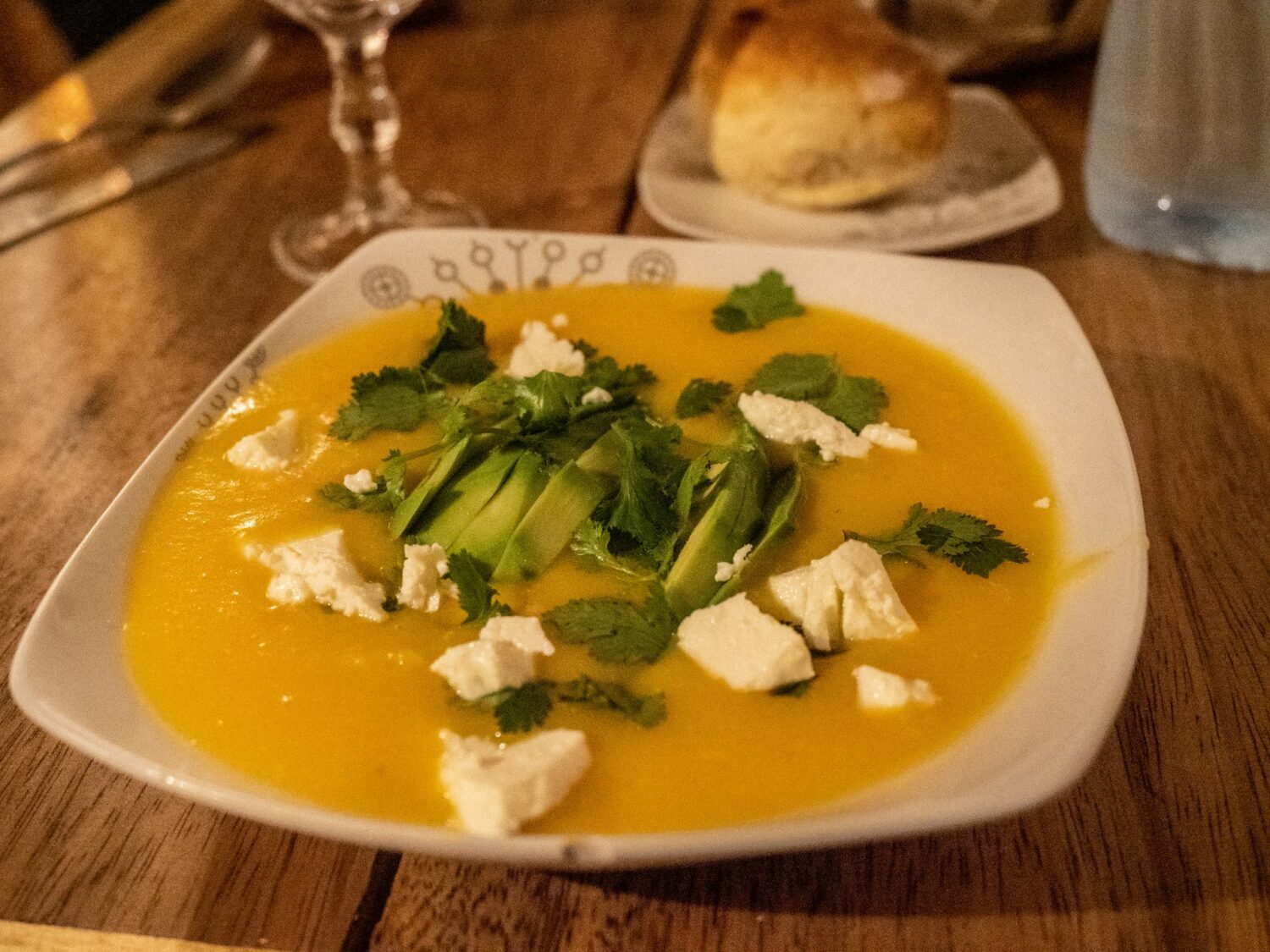 Soupe andine servie dans la campagne d’Otavalo