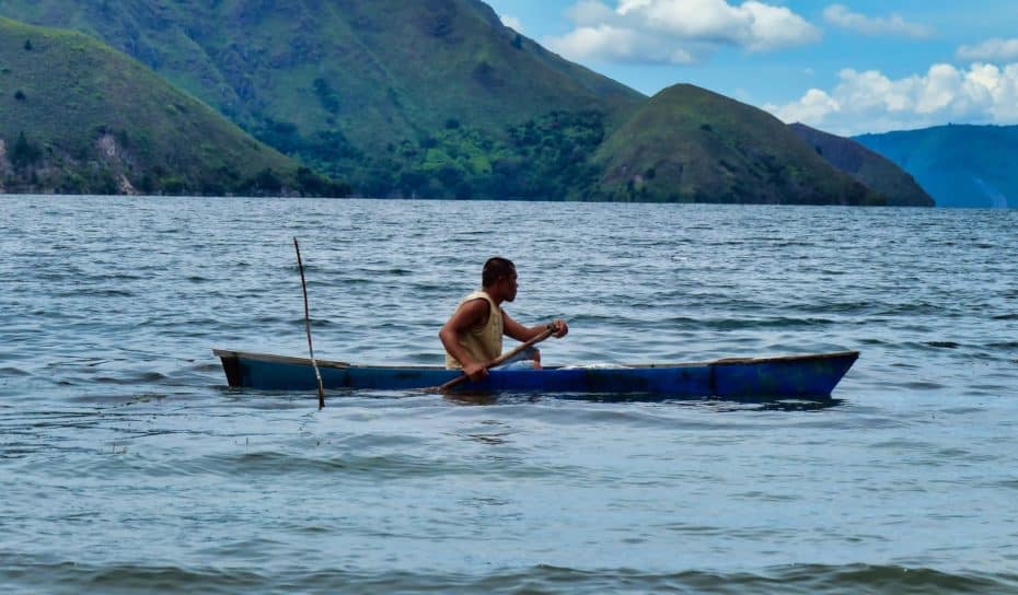 pirogue lac Toba