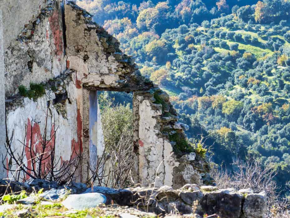 Bâtiments délabrés Gairo Vecchio