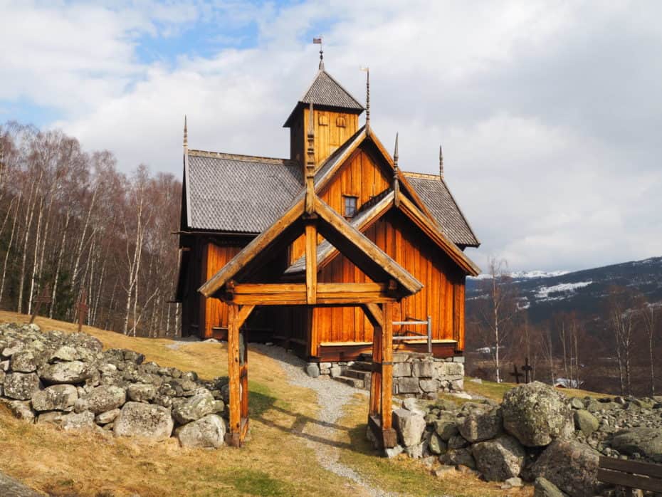 Eglise en bois debout de Norvège
